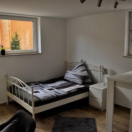Ferienwohnungen Lamisto Am Waldesrand Neckartenzlingen 外观 照片
