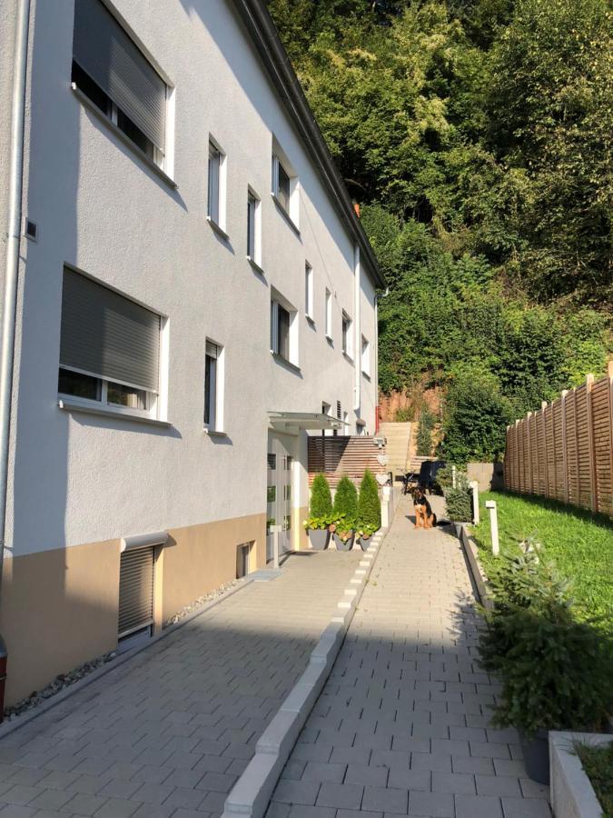 Ferienwohnungen Lamisto Am Waldesrand Neckartenzlingen 外观 照片