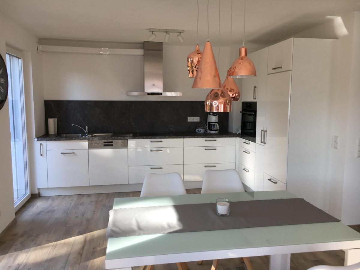 Ferienwohnungen Lamisto Am Waldesrand Neckartenzlingen 外观 照片
