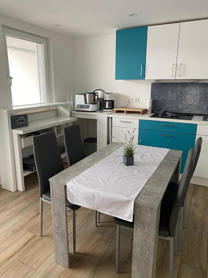 Ferienwohnungen Lamisto Am Waldesrand Neckartenzlingen 外观 照片