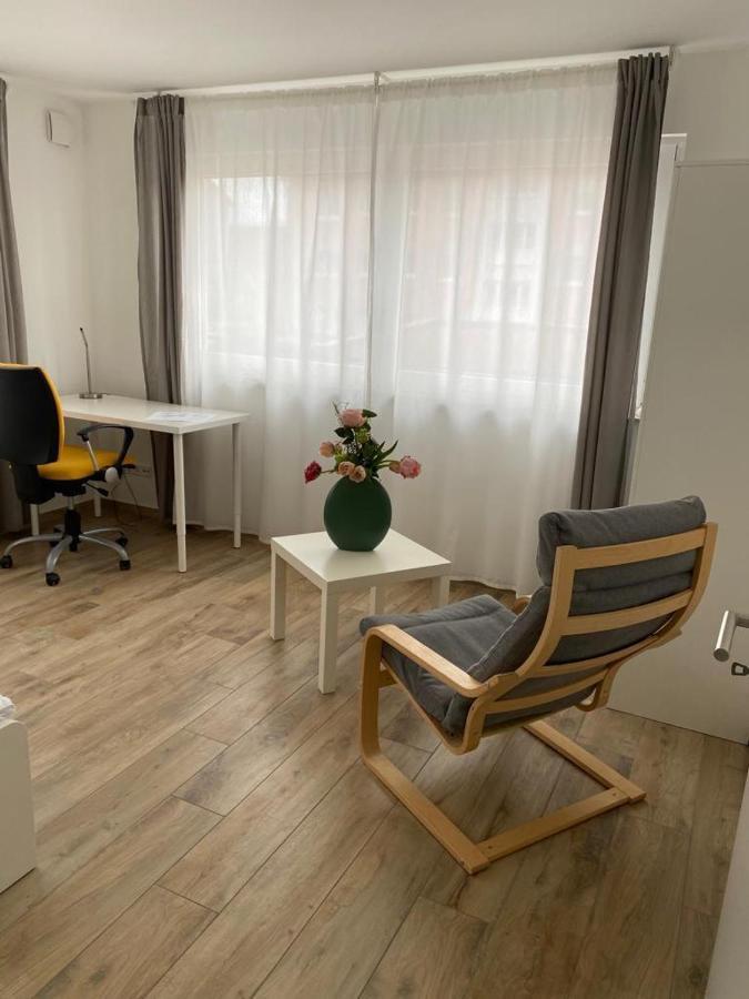 Ferienwohnungen Lamisto Am Waldesrand Neckartenzlingen 外观 照片